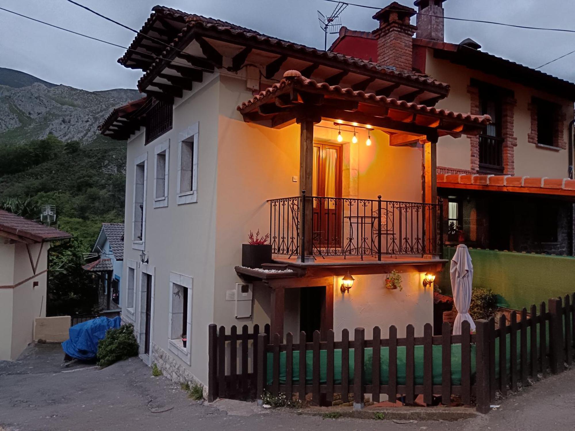 Casa Rural El Canton Cangas de Onis Exterior photo